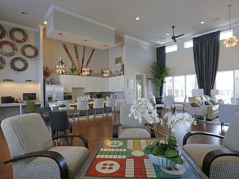 The Cove Apartments — Photo 14