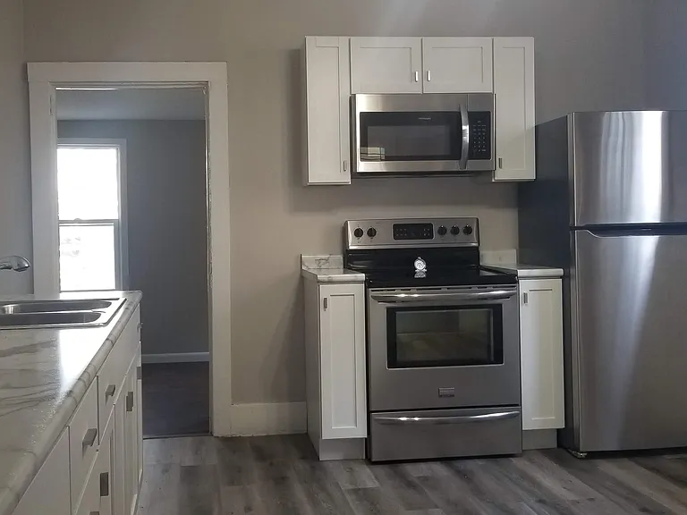 234 Lincoln St — Photo 5