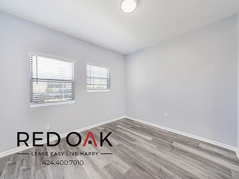 1032-1036 S Normandie Ave #1032-101 — Photo 3