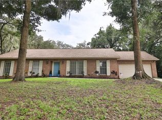 2405 College Hill Dr, Brandon, FL 33511
