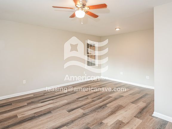 1668858_003_living_room_14124657.jpg