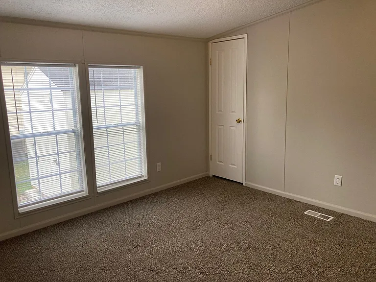 Westbridge Manor — Photo 84