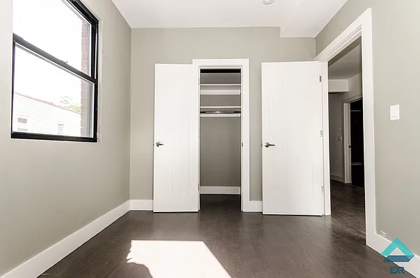 Rented by EXR | media 44