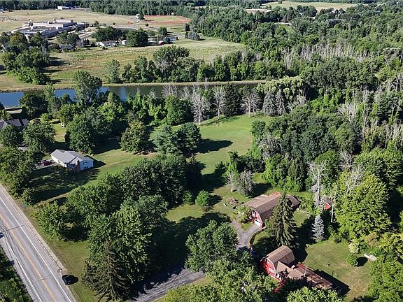 Through the woods a trail leads you to the canal