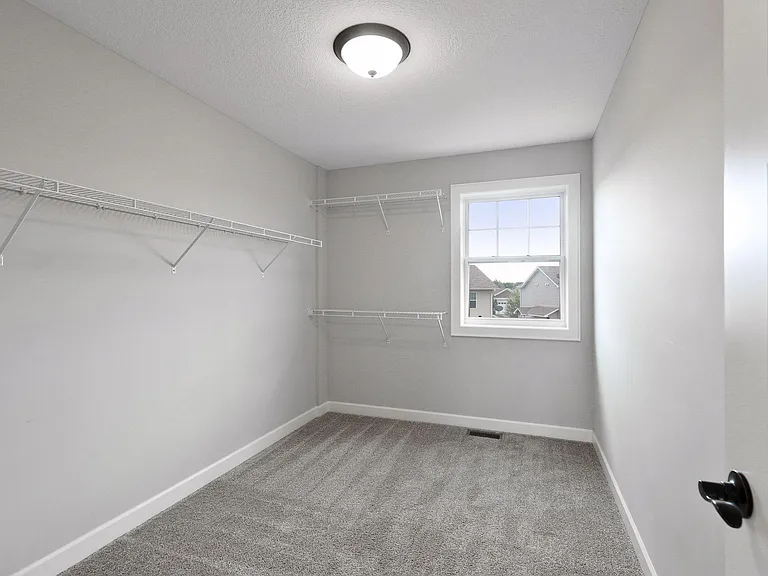 567 Ravencroft Rd — Photo 17