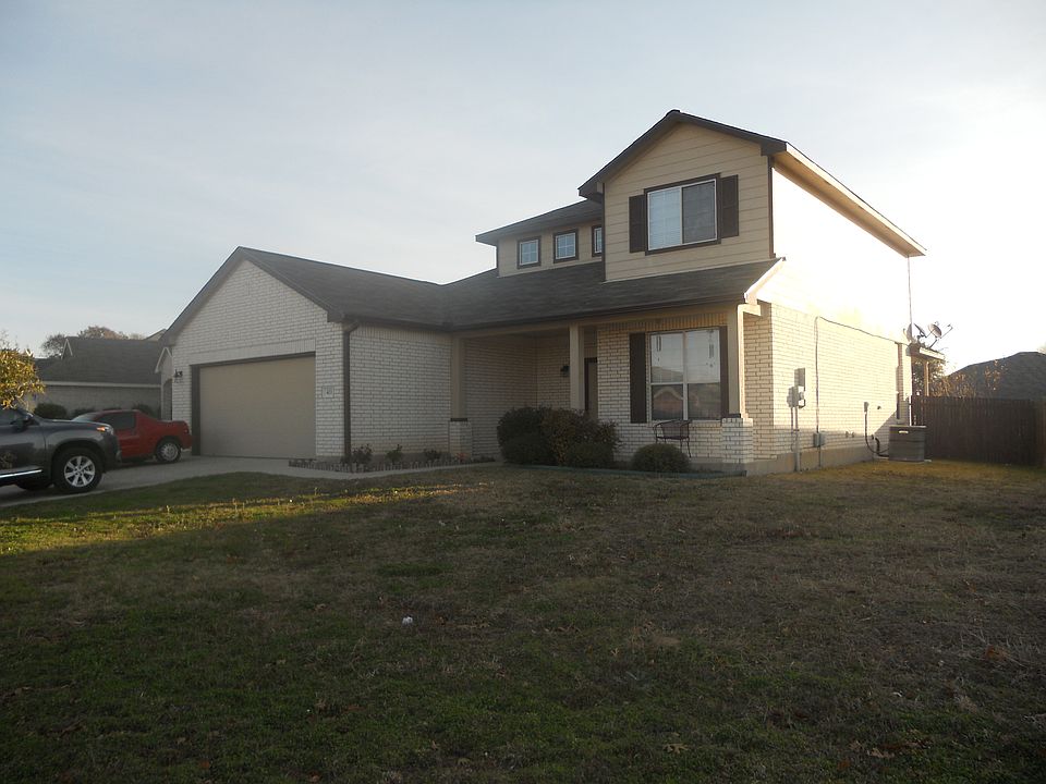 1st image of 411 W Iowa Dr