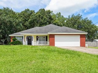 7320 Stuart Dr, Theodore, AL 36582