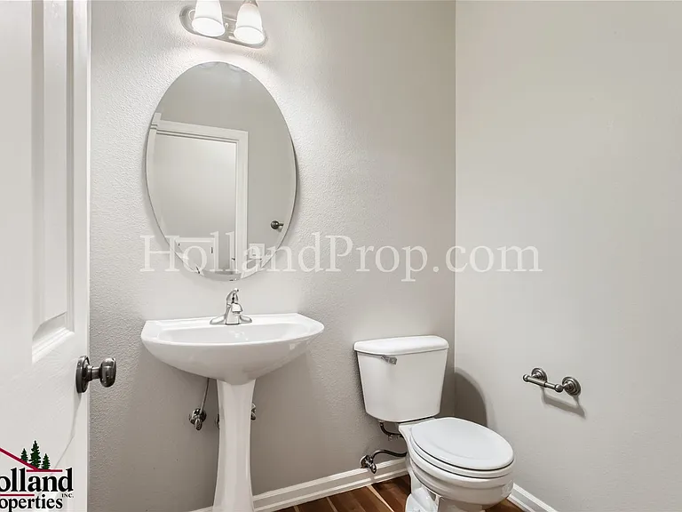 10823 SW Celeste Ln — Photo 8