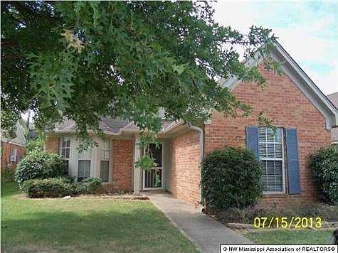 1st image of 915 McGowan Dr