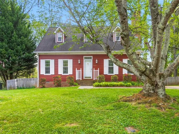 3922 Pondfield Ct, Greensboro, NC 27410