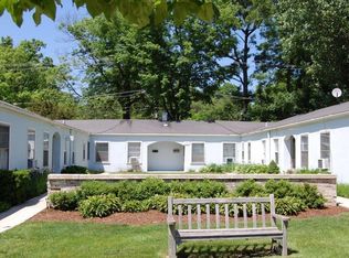 106 E Scranton Ave APT 2, Lake Bluff, IL 60044