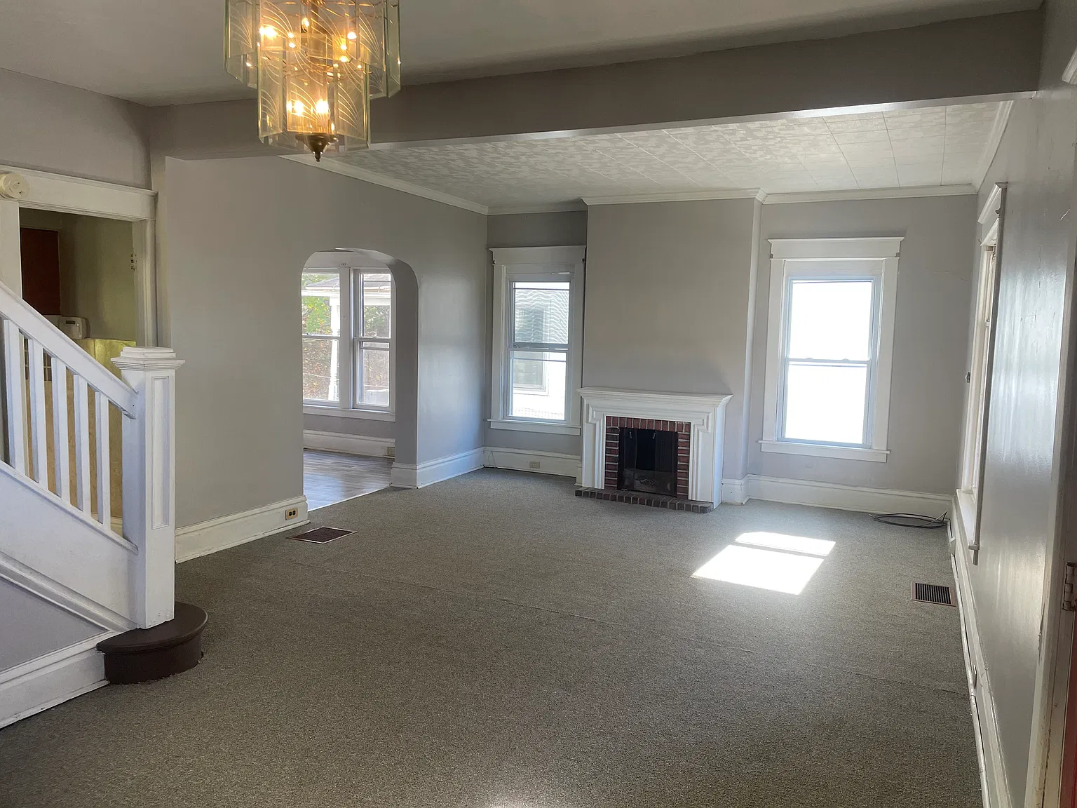3 bed, 1850 sqft, $950 — Photo 2