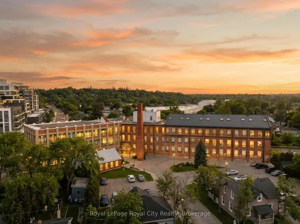 26 Ontario St #108, Guelph, ON N1E 7K1