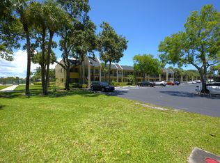1523 Meadows Cir W, Boynton Beach, FL 33436
