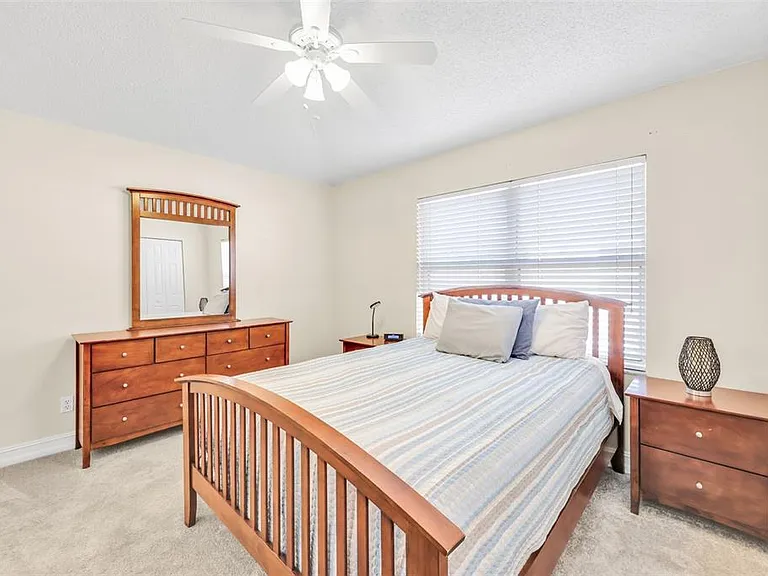 1044 Woodshire Ln #B211 — Photo 27
