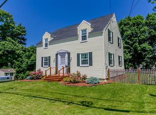 7 Charnstaff Ln, Billerica, MA 01821