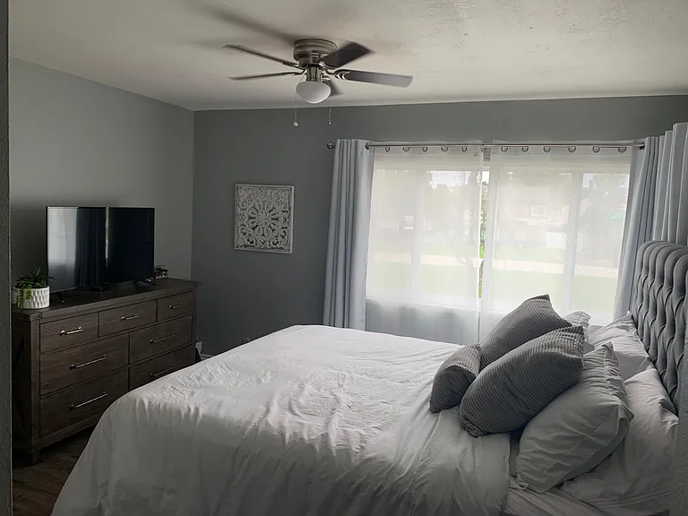 770 Hartford Ln — Photo 12