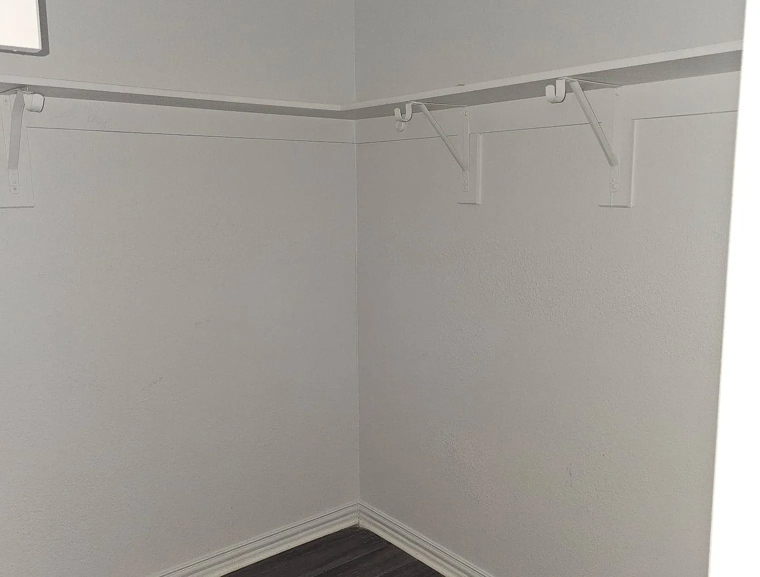 3 bed, 1390 sqft, $1,900 — Photo 3