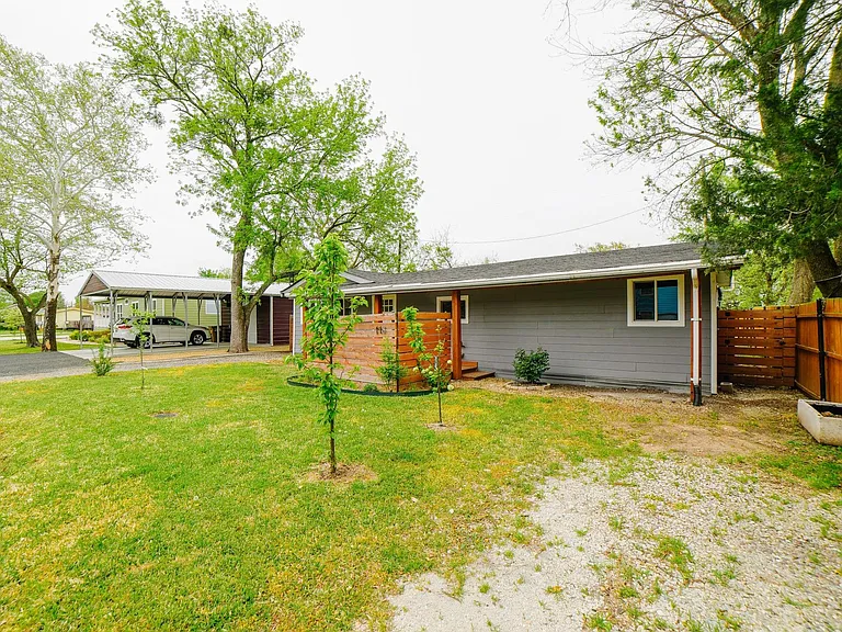 118 Park Dr — Photo 3