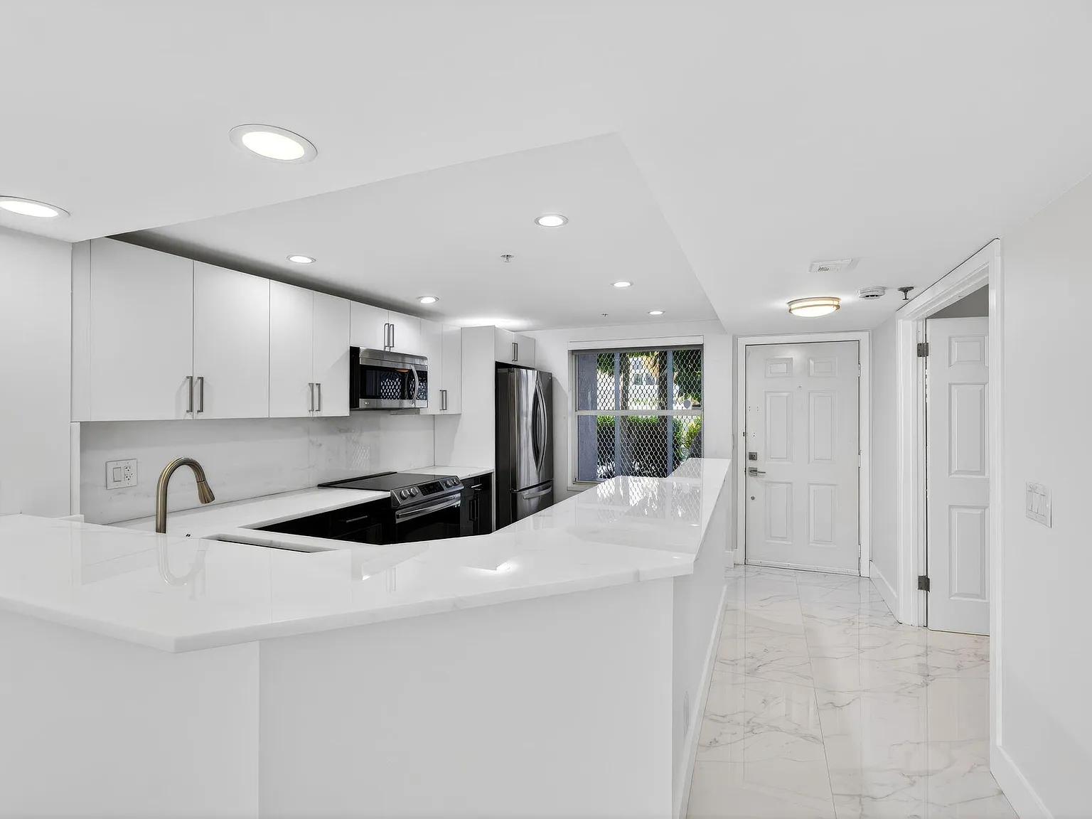 2 bed, 2.0 bath, 1178 sqft, $3,000 — Photo 3