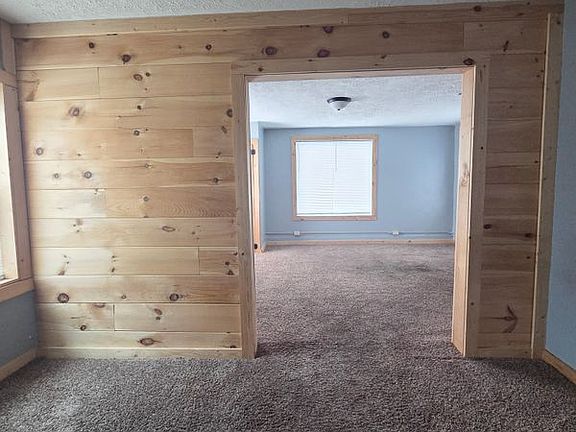 5th image of 118 Old St APT 6
