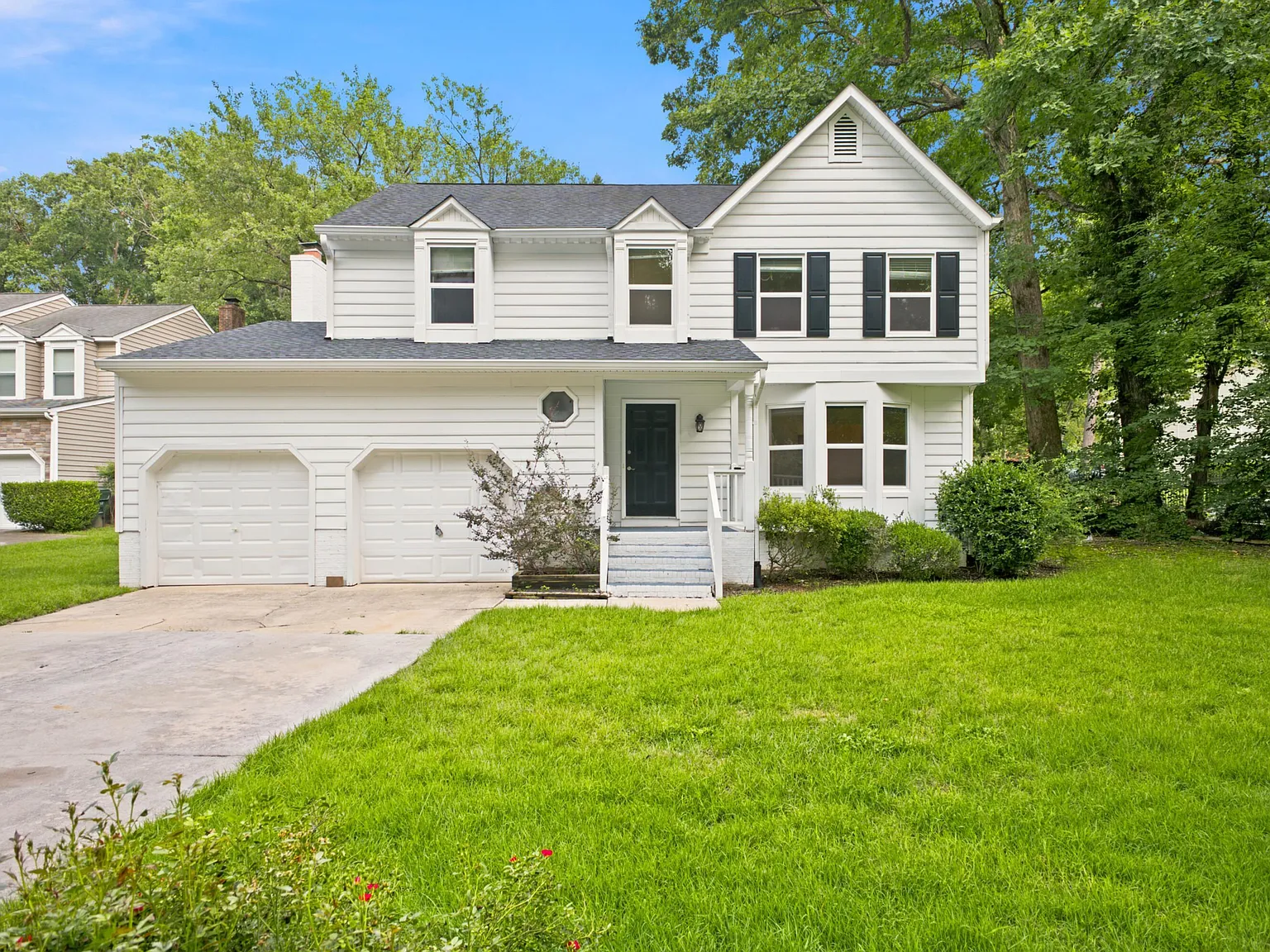 4 bed, 2.5 bath, 1954 sqft, $2,500 — Photo 2