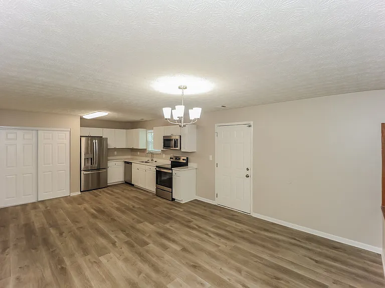 216 Slicky Rock Ct — Photo 8