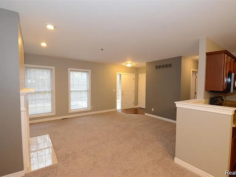 263 S Village Way #23 — Photo 4