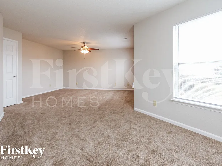 5769 Woodland Trace Blvd — Photo 8