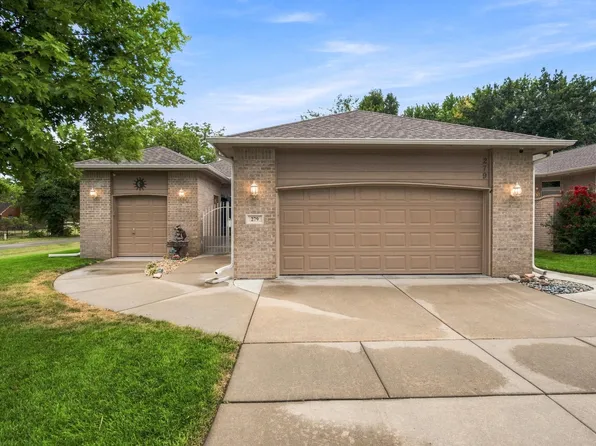 279 S Byron Ct, Wichita, KS 67209