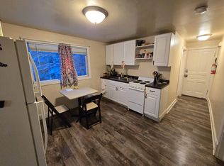 2007 E 1st St #2, Duluth, MN 55812