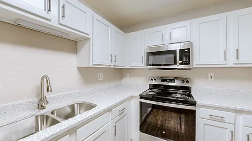 Hurstbourne Crossing Apartments Photo 1