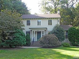 430 Hawthorne Pl, Ridgewood, NJ 07450