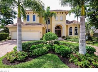576 Neapolitan Ln, Naples, FL 34103