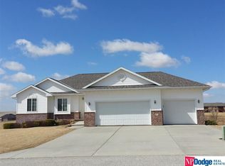 120 Lake View Dr, Tekamah, NE 68061