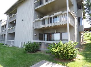 881 Cliffs Dr APT 102-A, Ypsilanti, MI 48198