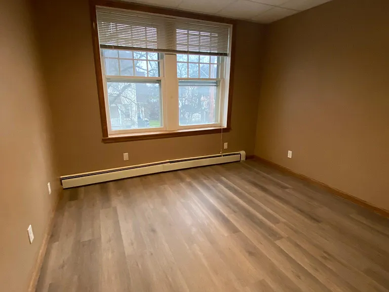 1624 Genesee St #6 — Photo 8