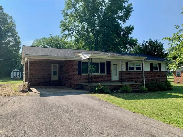 343 Sunset Dr, Eden, NC 27288