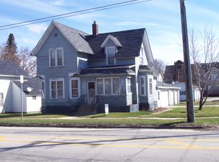 309 N Franklin St, Manchester, IA 52057