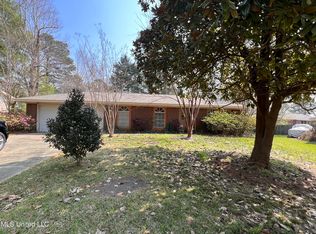 104 Red Oak Rd, Clinton, MS 39056