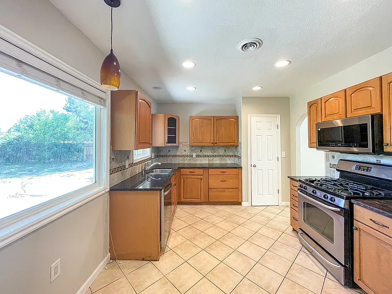 2928 S Leadville Ave — Photo 10