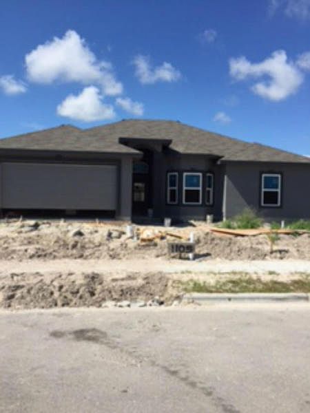 1st image of 1105 Sambar Ln