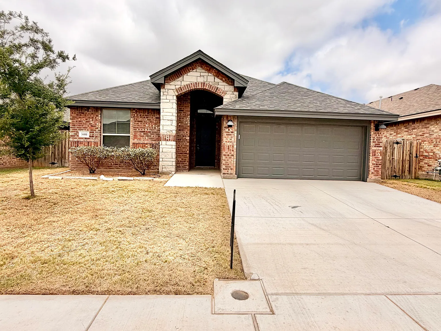3 bed, 2.0 bath, 1895 sqft, $2,650 — Photo 1