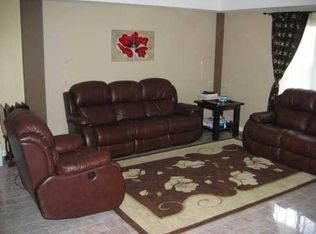 828 Oakton St APT 1A, Evanston, IL 60202