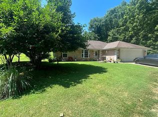 25 Sunset St, Cassville, MO 65625