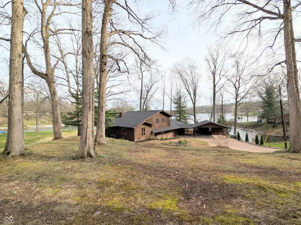 1859 White Oak Ln E, Martinsville, IN 46151