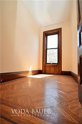 Rented by Sam Tabak | media 8