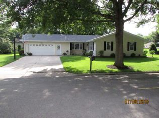 1808 Bruce St, Morris, IL 60450