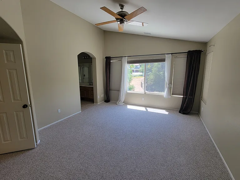 23561 Bending Oak Ct — Photo 8