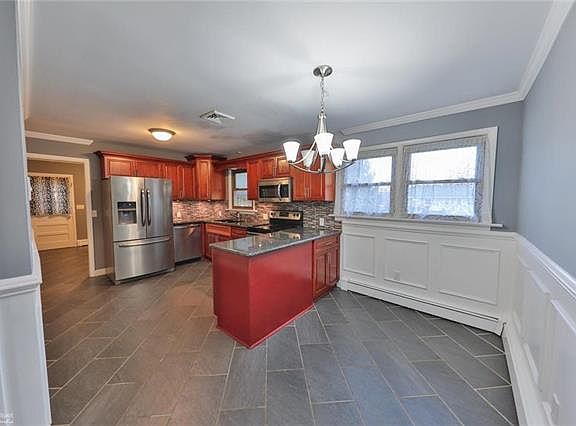 3rd image of 1151 Merion Ave